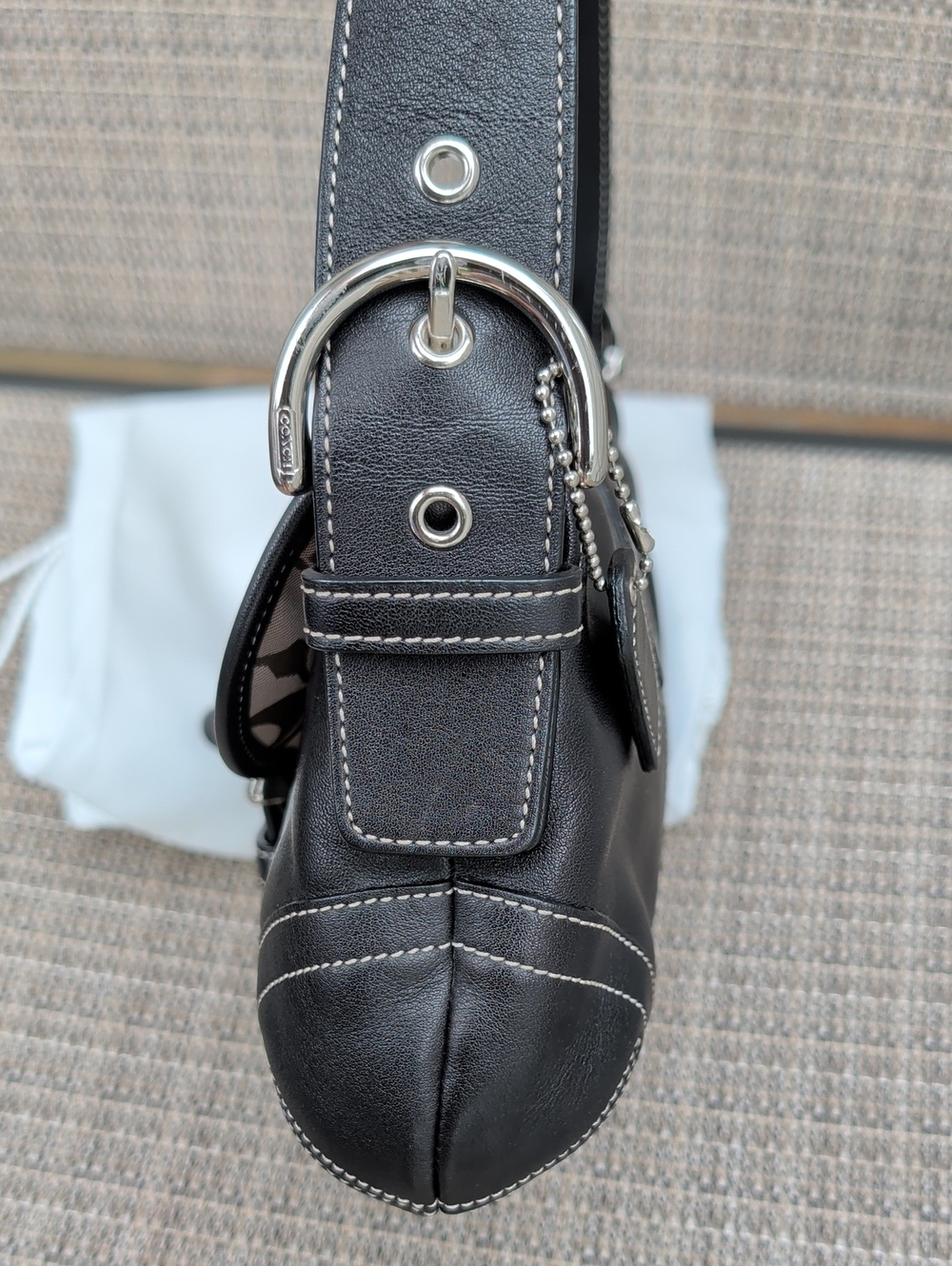 Coach Soho Buckle Flap Shoulder Bag (H040-9247) EUC - Picture 4 of 12